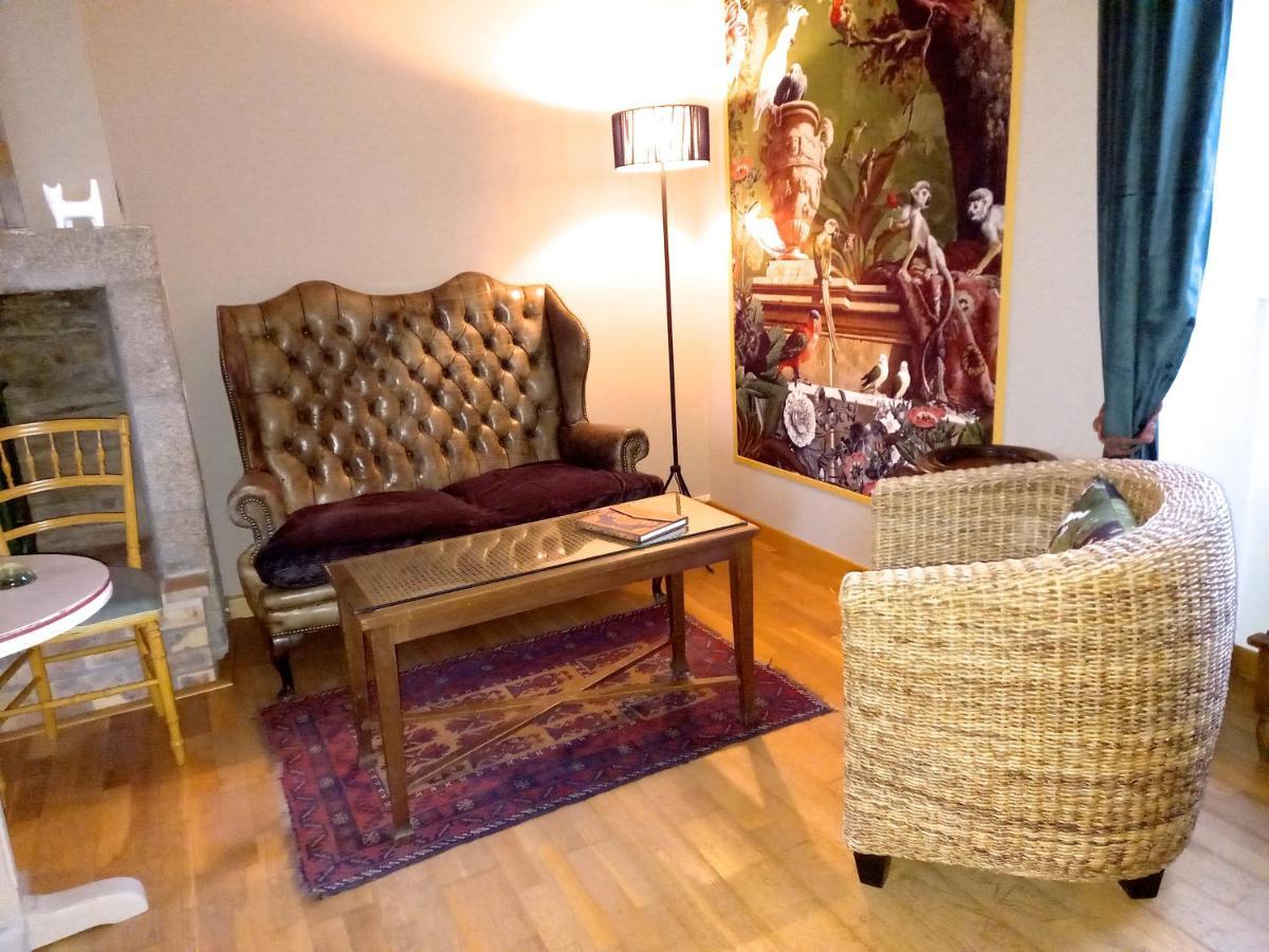 Le Petit Manoir Bed & Breakfast Isigny-le-Buat Ngoại thất bức ảnh